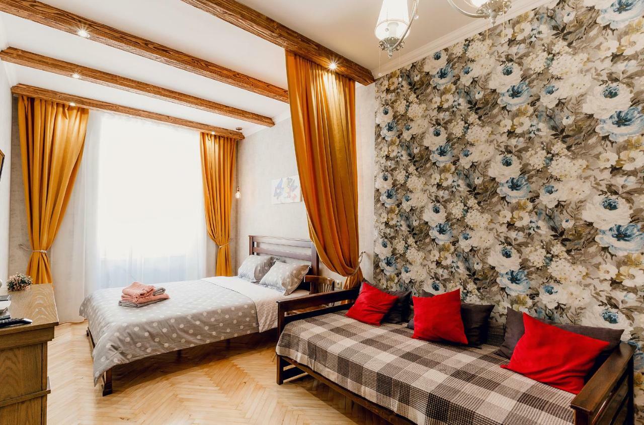 Honey Pie Apartment Lviv Buitenkant foto