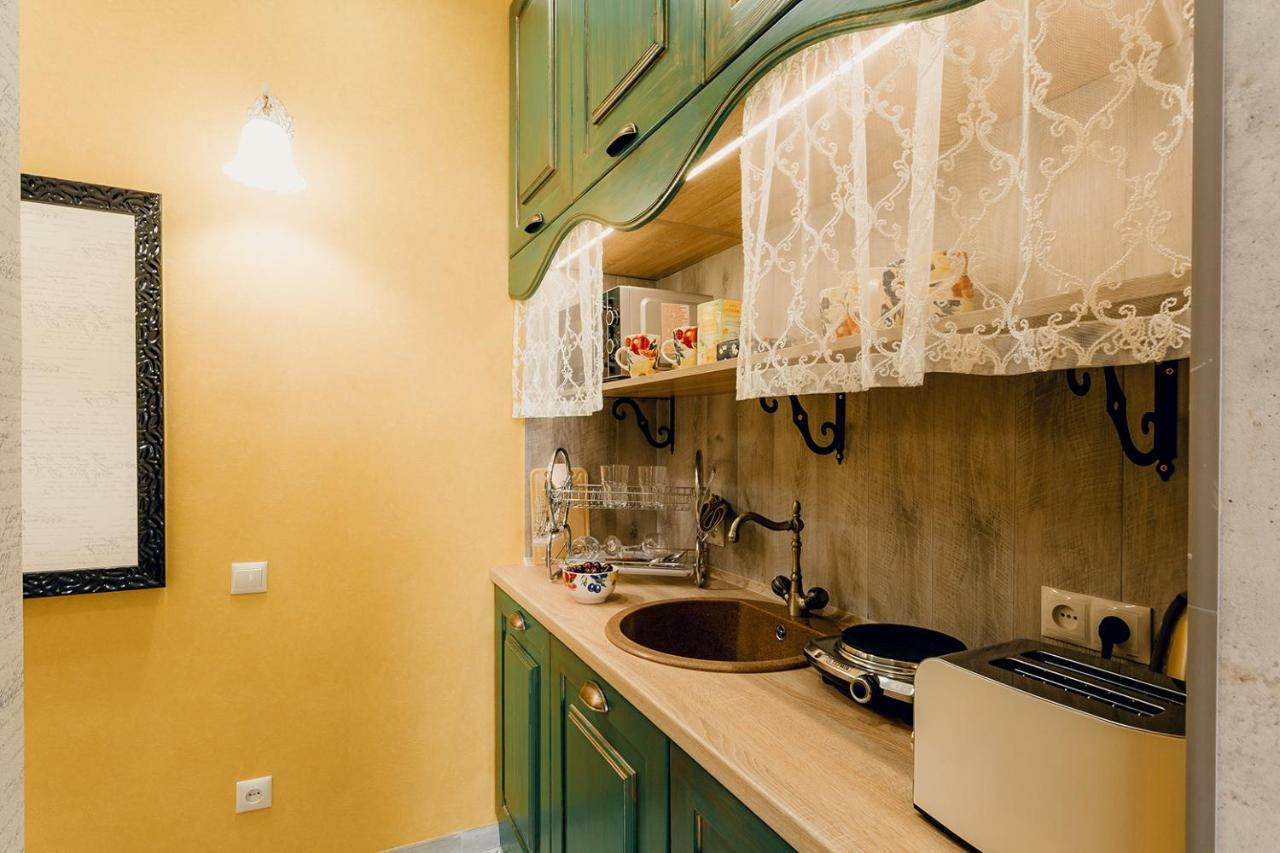 Honey Pie Apartment Lviv Buitenkant foto