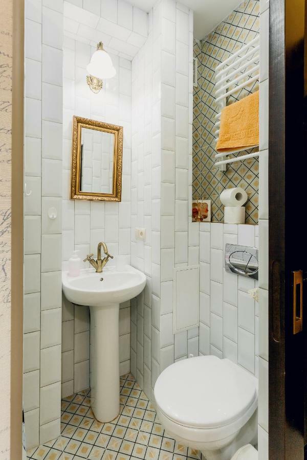 Honey Pie Apartment Lviv Buitenkant foto