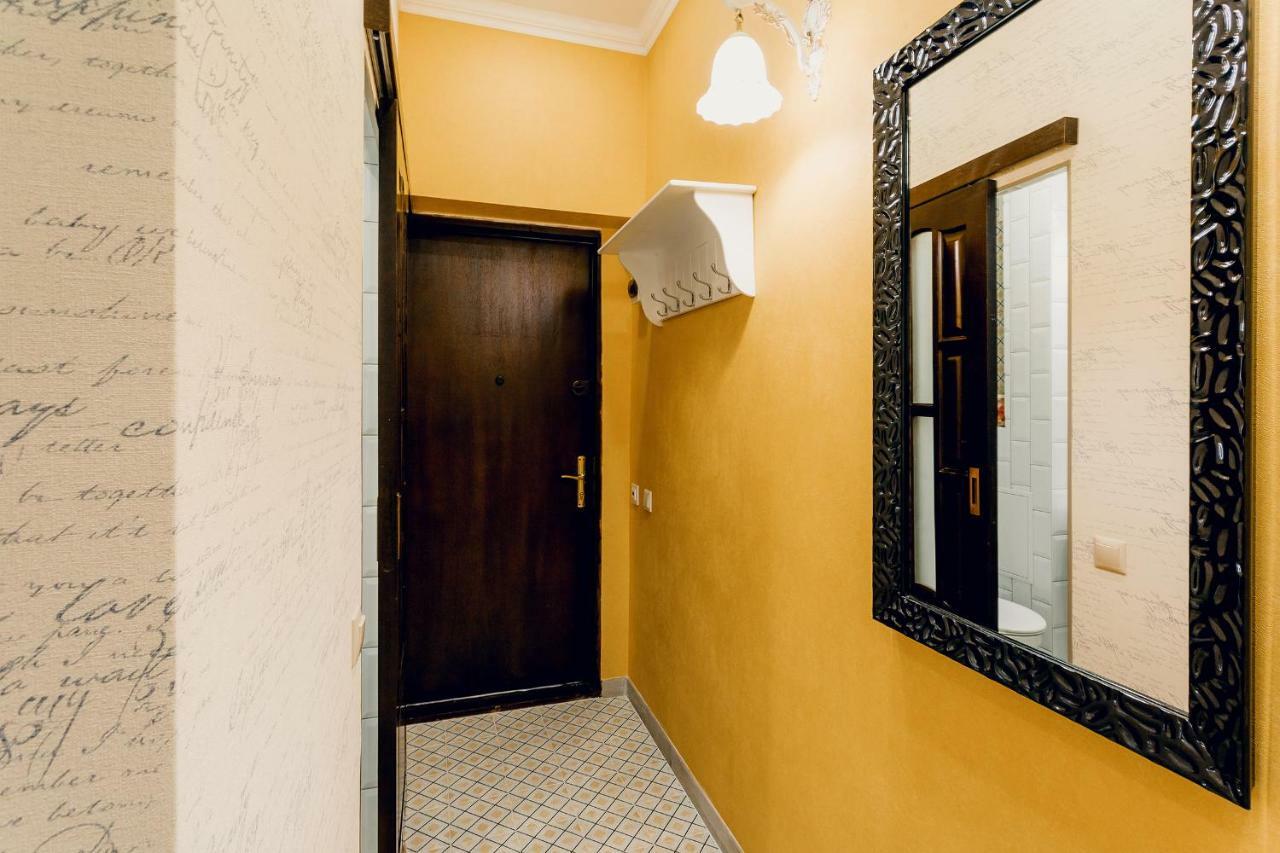 Honey Pie Apartment Lviv Buitenkant foto